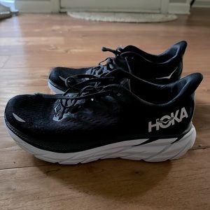 Hoka Clifton 8 Women’s size 7.5 black